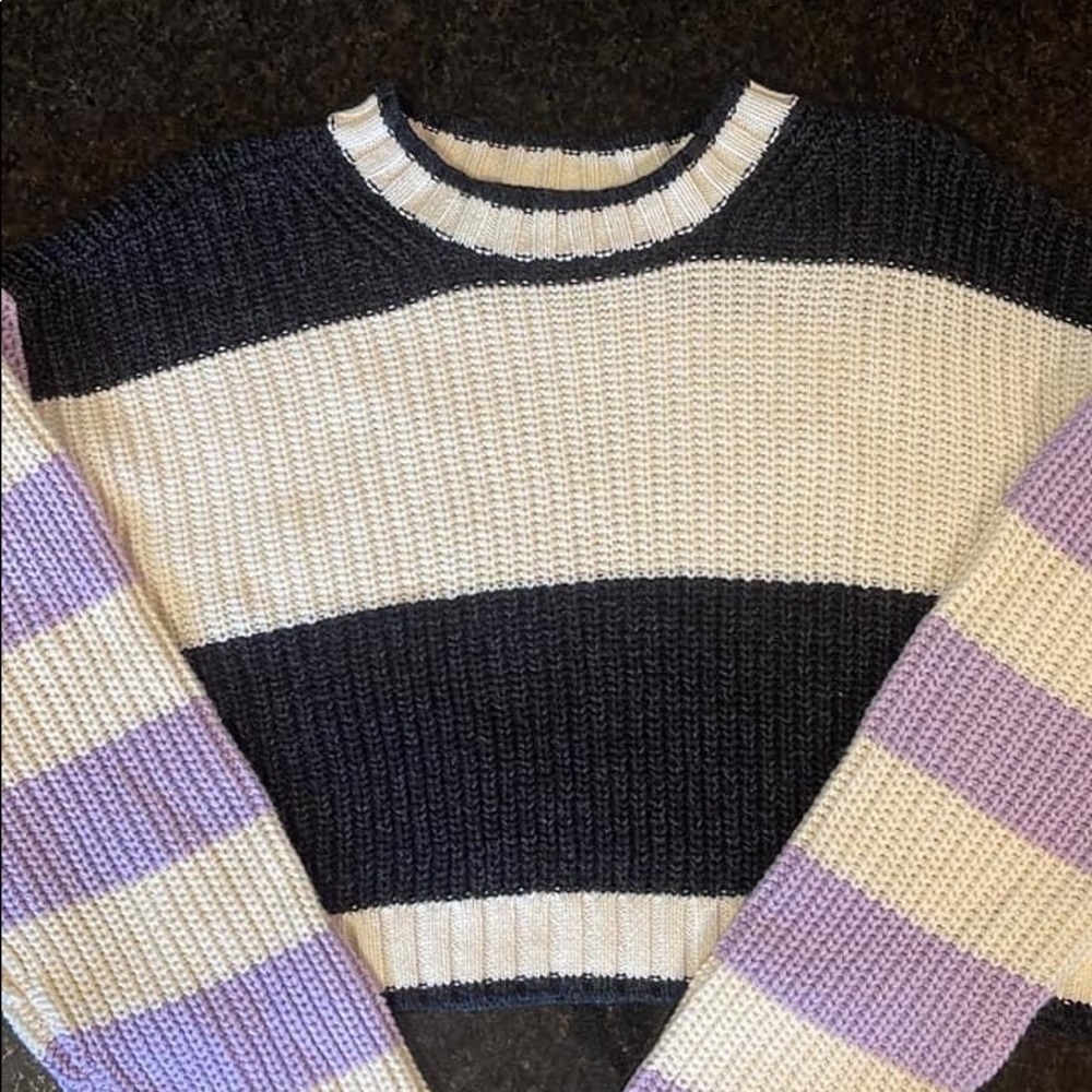 Crop sweater